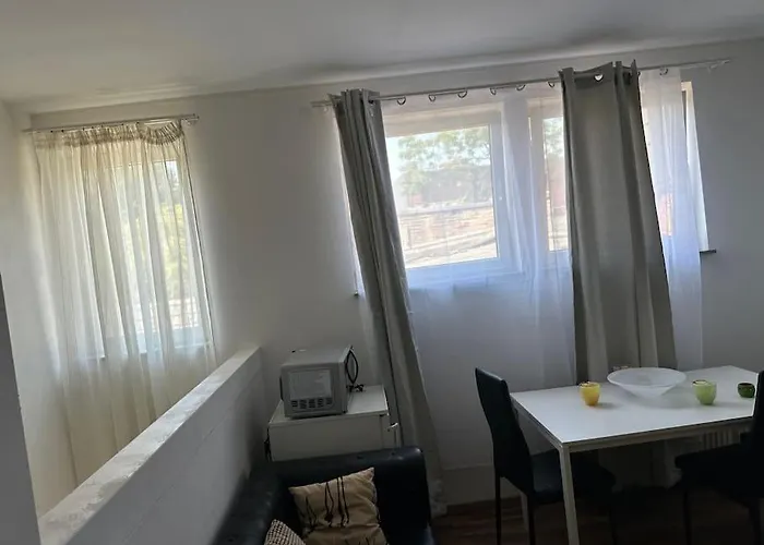 Schoene Dg Whg In Mg Zentrum Διαμέρισμα