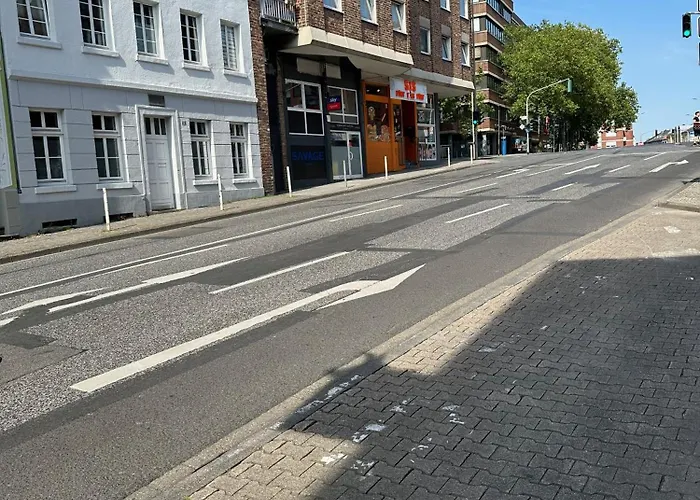 Schoene Dg Whg In Mg Zentrum Lejlighed