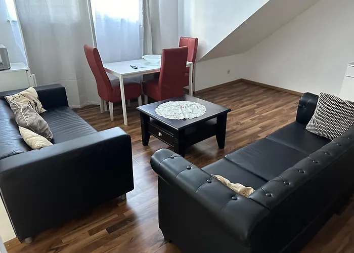 Schoene Dg Whg In Mg Zentrum Διαμέρισμα